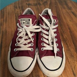Converse Burgundy Sneakers